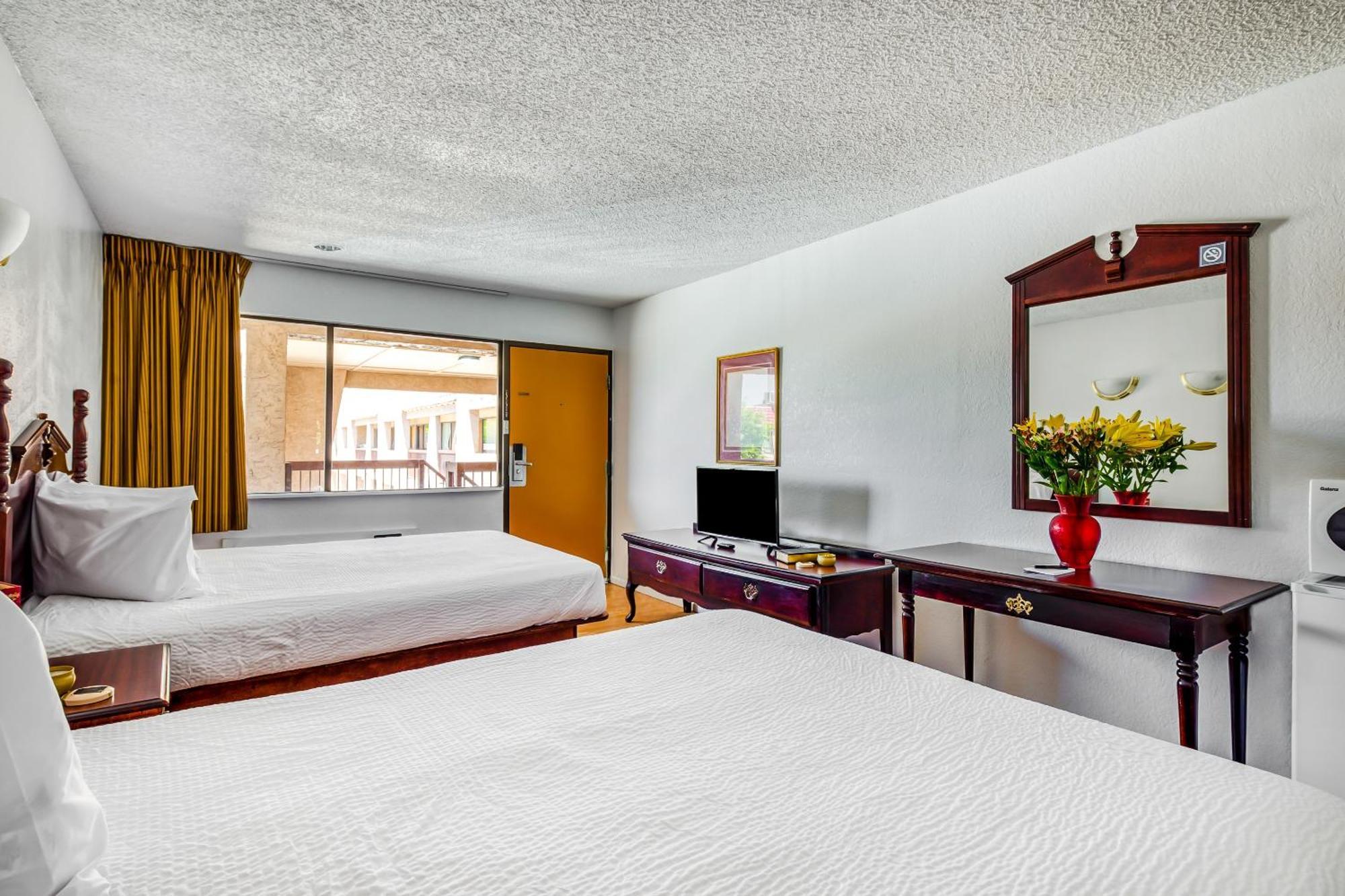Oyo Hotel Groesbeck Exterior photo