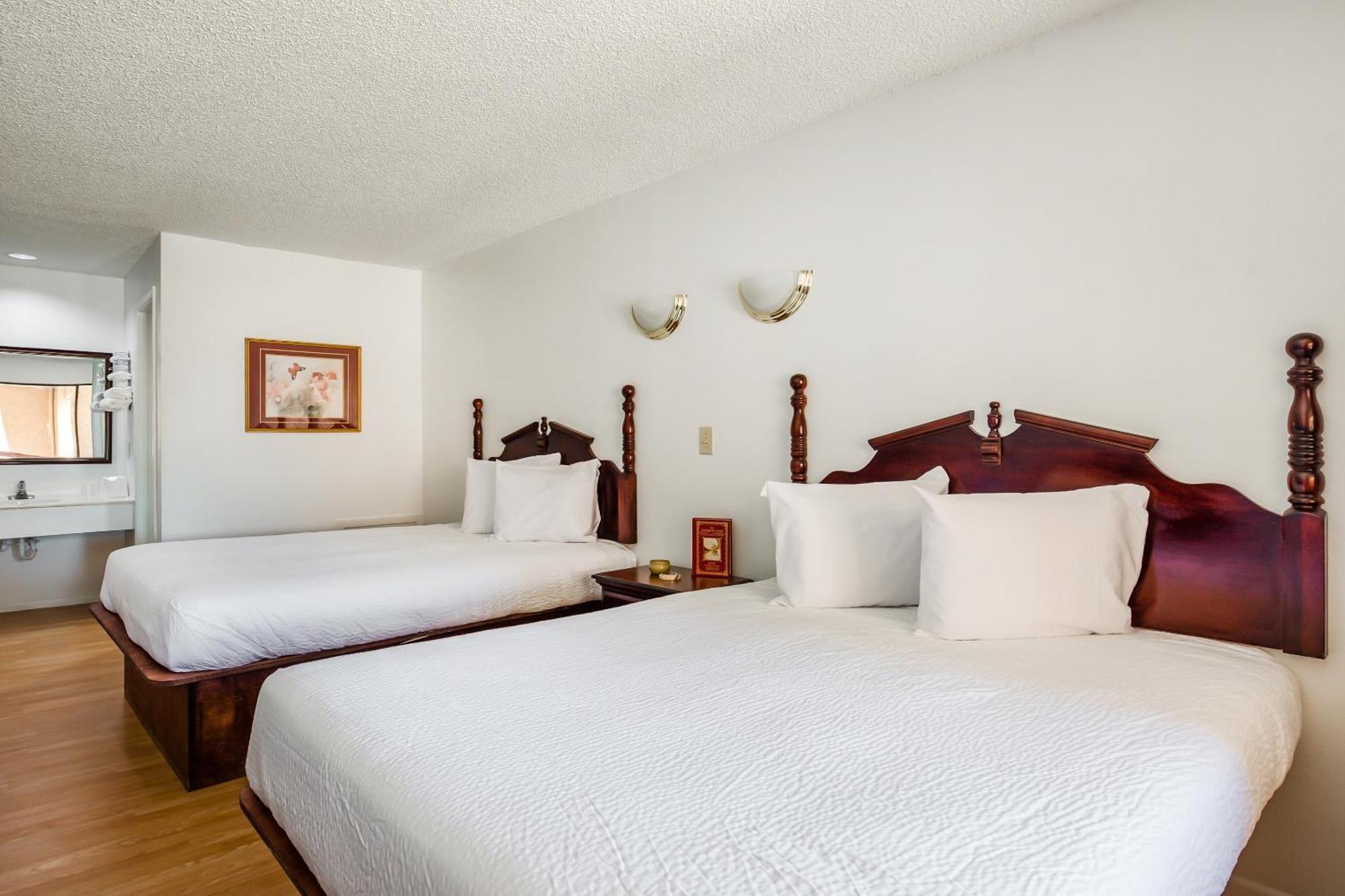 Oyo Hotel Groesbeck Exterior photo