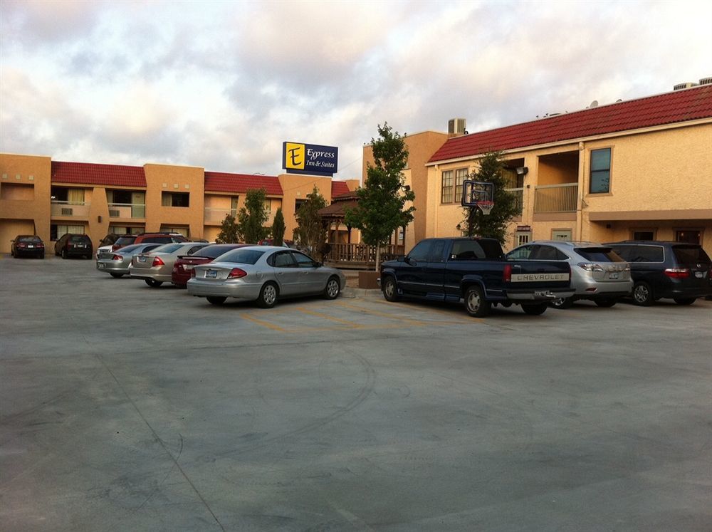 Oyo Hotel Groesbeck Exterior photo